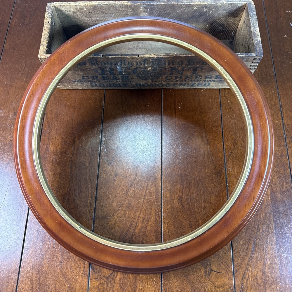 Vintage Van Hygan & Smythe Round Wooden Plate Frame 12" Brown Gold Trim 9"